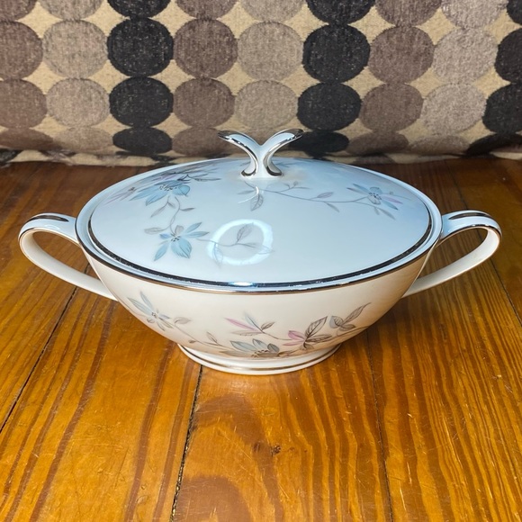 Noritake China Japan 5764 Lorene Sugar Bowl w/ Lid Silver/Blue - Picture 2 of 12